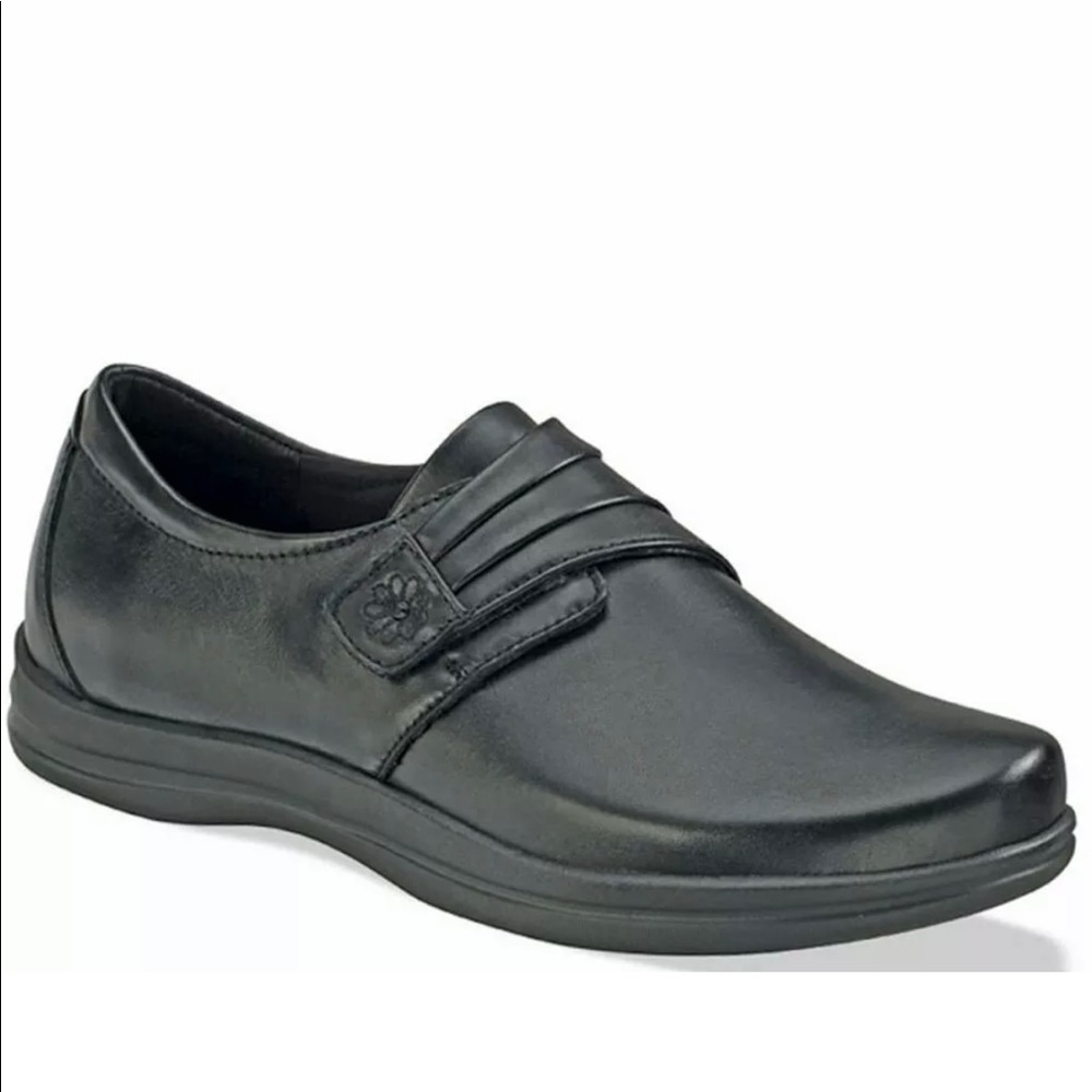 Women’s Linda leather low top Apex shoes